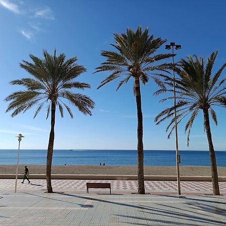 Apartamento Estupendo Piso Renovado A 30 Metros De La Playa Almería Exterior foto