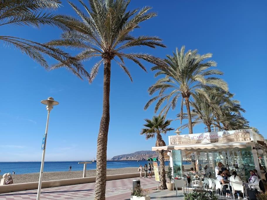 Apartamento Estupendo Piso Renovado A 30 Metros De La Playa Almería Exterior foto