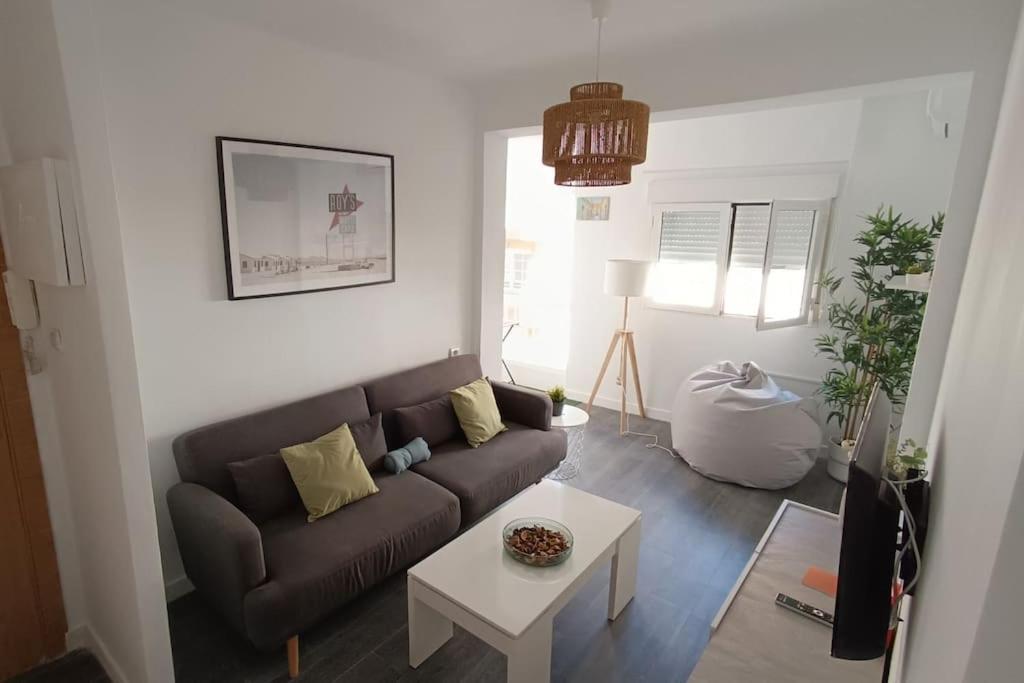 Apartamento Estupendo Piso Renovado A 30 Metros De La Playa Almería Exterior foto